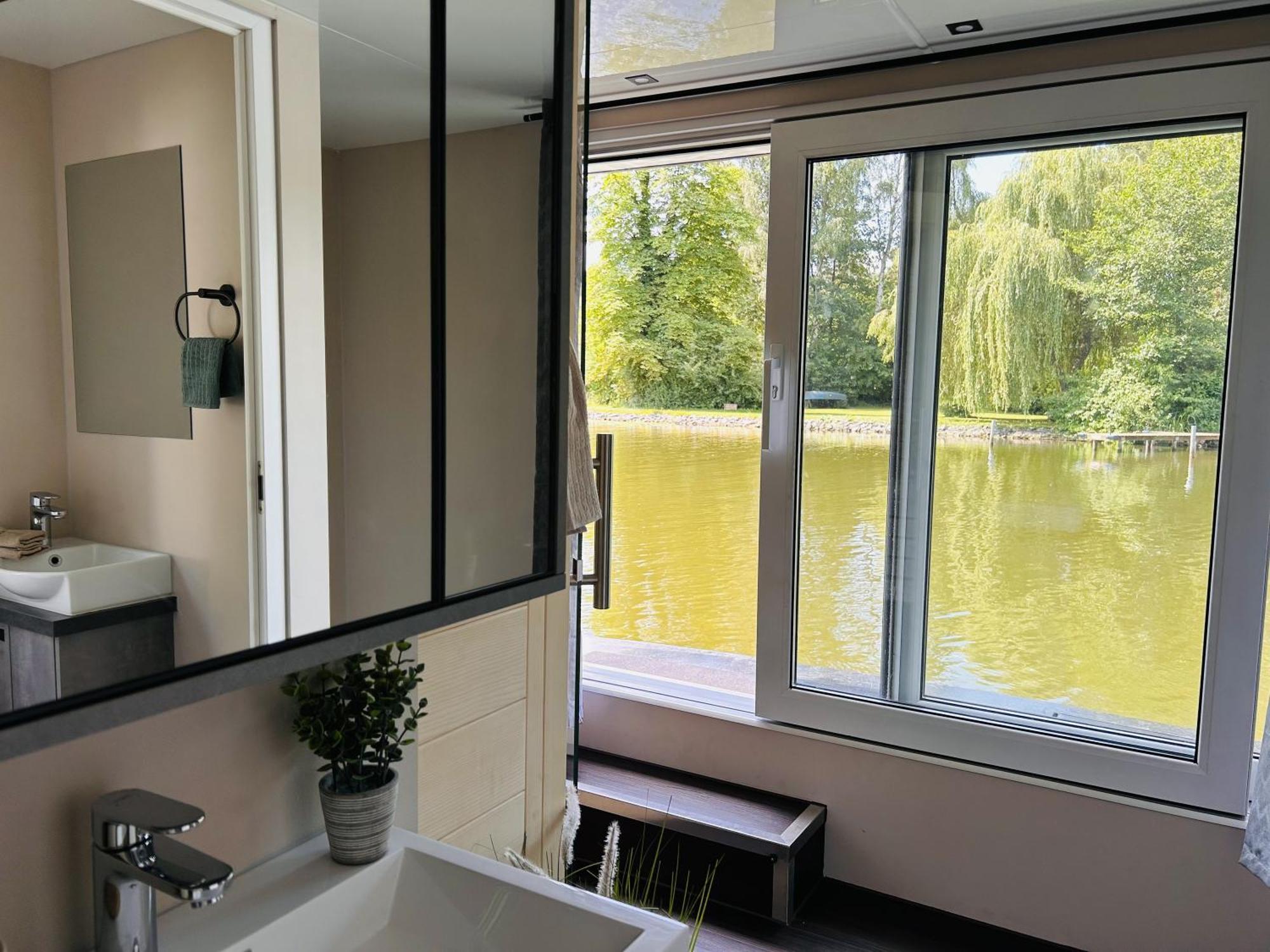 Hausboot Pankow Botel Berlim