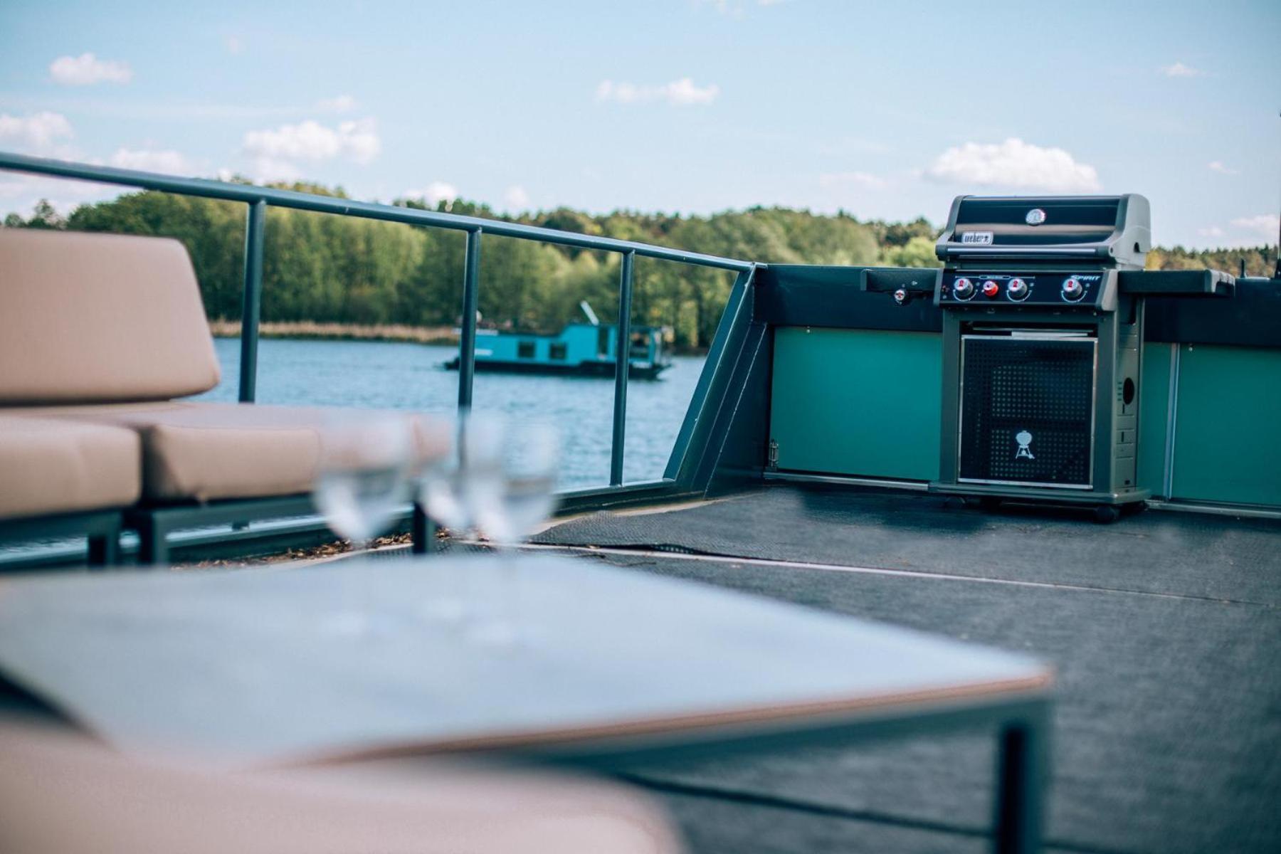 Hausboot Pankow Botel